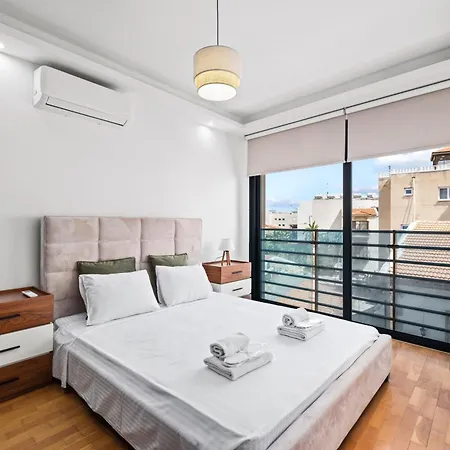 Downtown Finikoudes * Larnaca