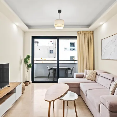 Appartamento Downtown Finikoudes