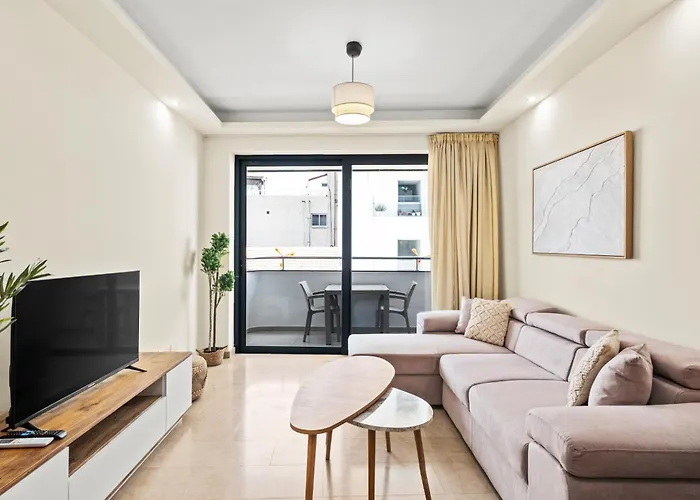 Apartment Downtown Finikoudes