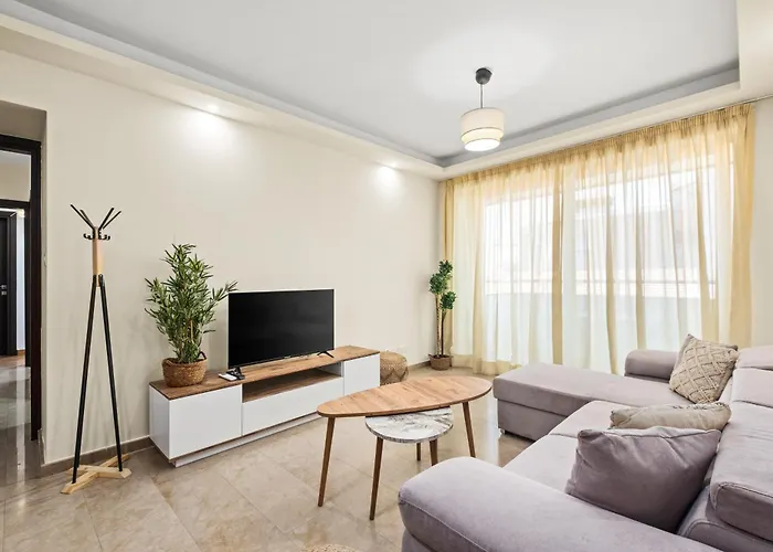 Downtown Finikoudes דירה *