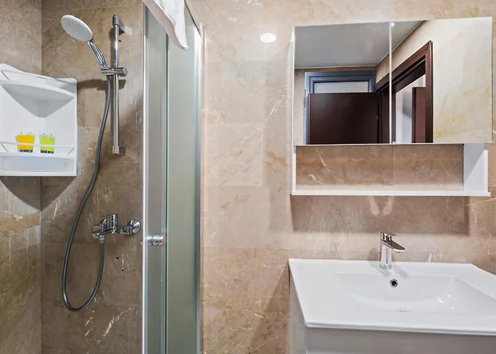 Downtown Finikoudes דירה *